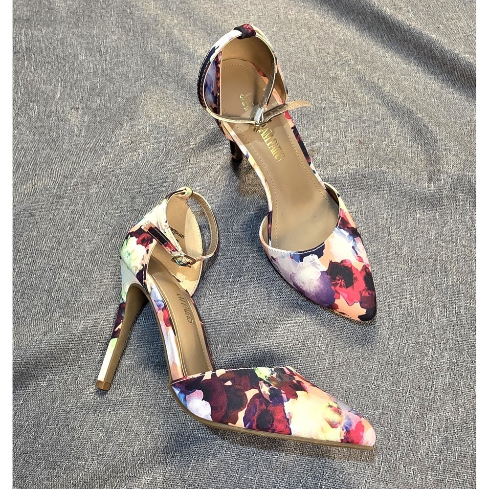Dream Paris Multi Color Size 8 Heels